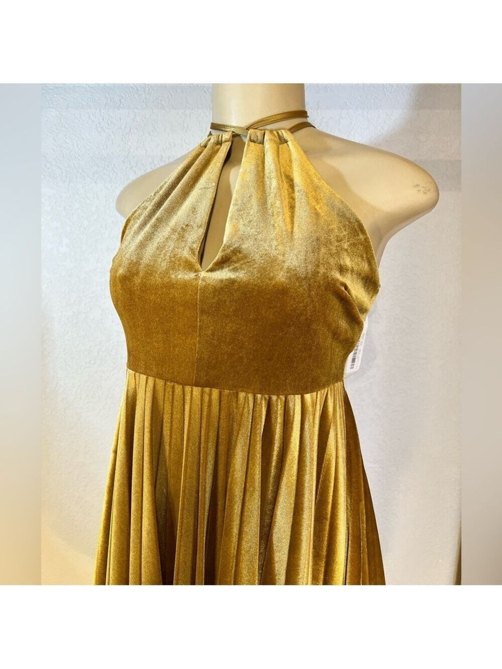 Gianni Bini Gold Velvet Dress Size Small NWT $159 - Picture 7 of 8